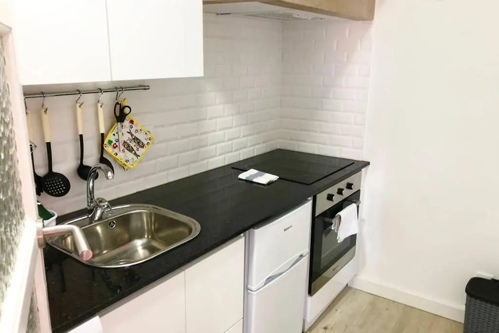 32 3 - Lisbon City Life Private Apartment, Bairro Alto Apartment